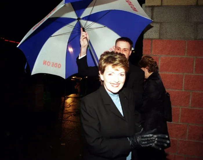 Framed Print : ACTRESS BRENDA BLETHYN JANUARY 1999 arriving at the premiere of the film Little
