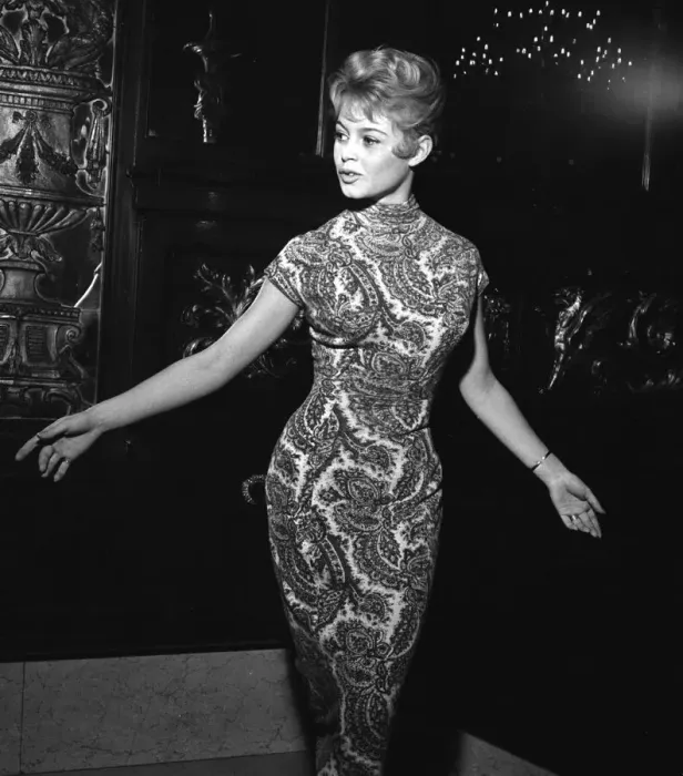 Framed Print : Actress Brigitte Bardot at the Empire Cinema in Leicester Square for rehearsals of Framed Print : Actress Brigitte Bardot at the Empire Cinema in Leicester Square for rehearsals of