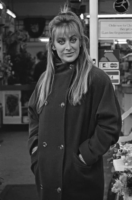 Framed Print : Actress Carol Royle seen here at Modern Floral Services, 376 Cheriton Road, Folkestone Framed Print : Actress Carol Royle seen here at Modern Floral Services, 376 Cheriton Road, Folkestone