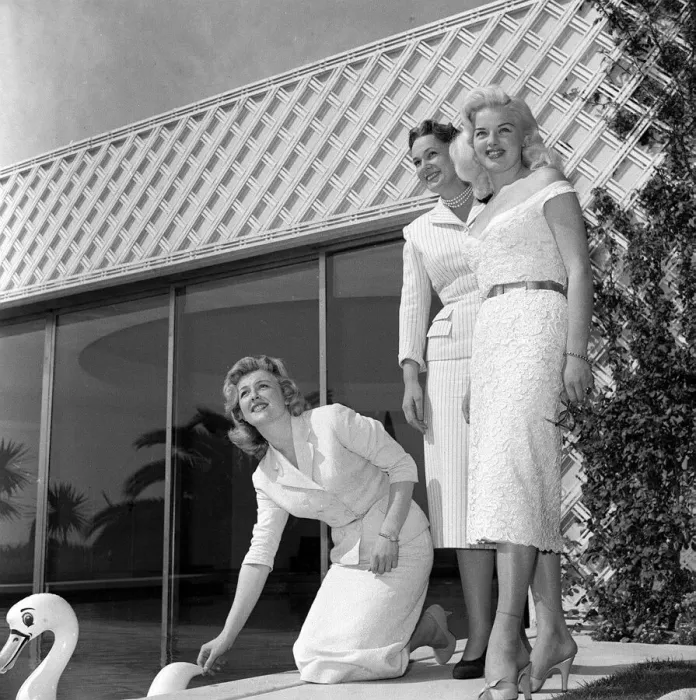 Framed Print : Actress Diana Dors at Cannes film Festival with Begum Aly Khan