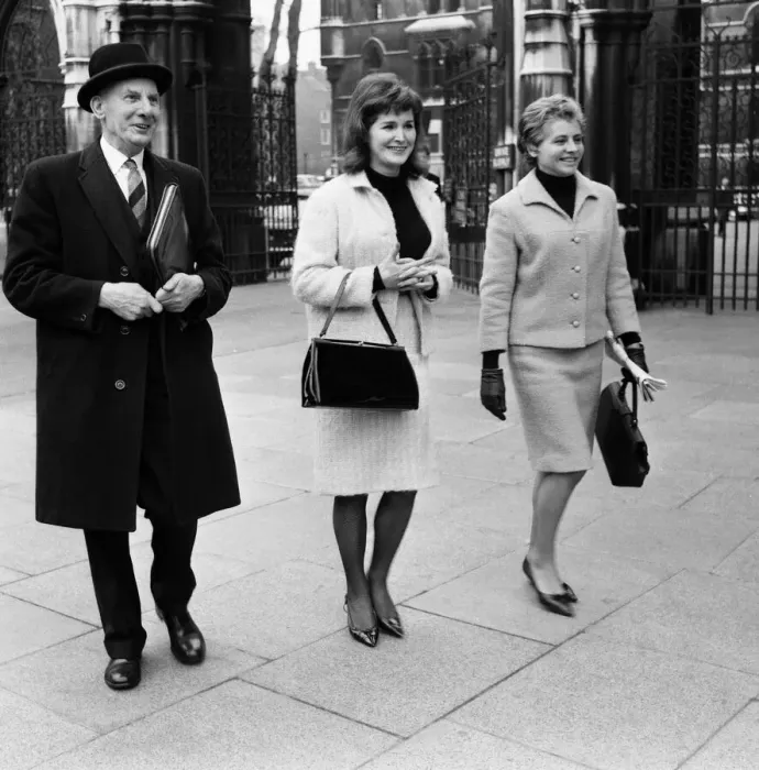 Framed Print : Actress Eileen Fox a. k. a. Kerry Marsh pictured outside Law Courts in London after Framed Print : Actress Eileen Fox a. k. a. Kerry Marsh pictured outside Law Courts in London after