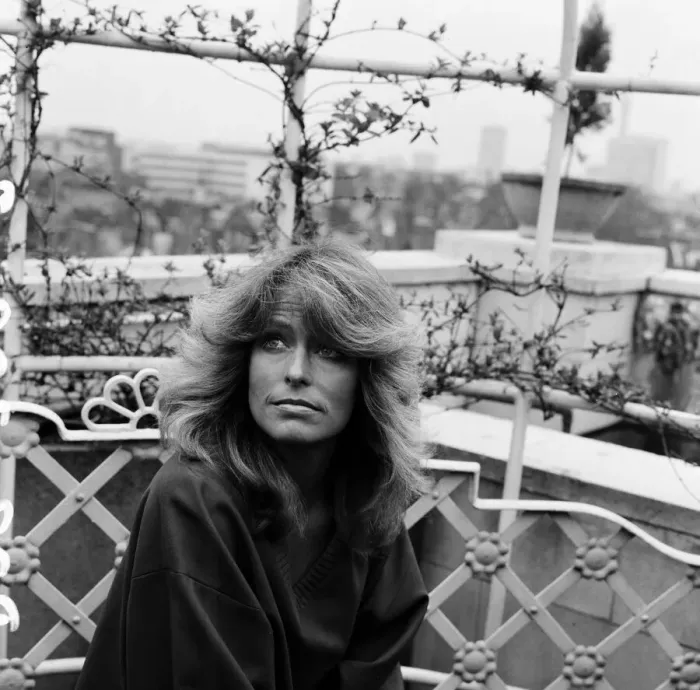 Framed Print : US actress Farrah Fawcett Majors pictured at a photo reception at the Dorcester Hotel in