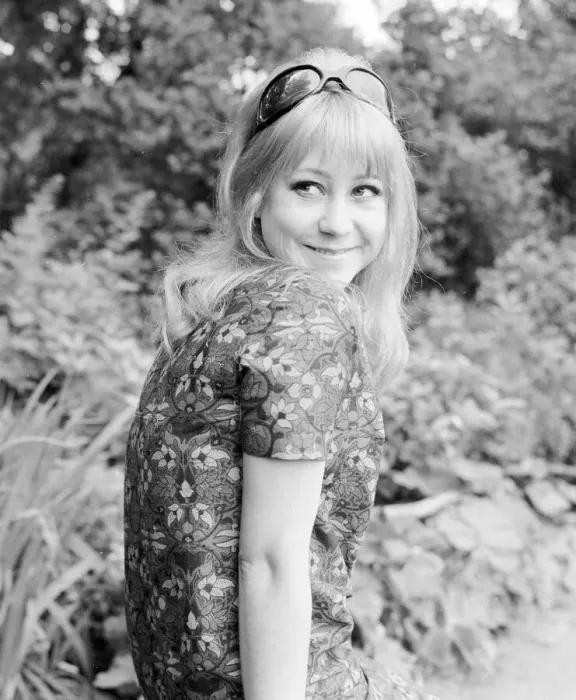 Framed Print : Actress Felicity Kendal pictured in Battersea Gardens June 1967 Twenty year old