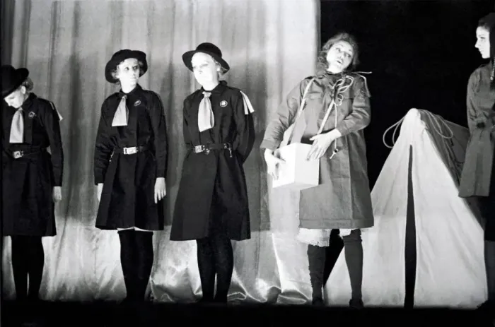 Framed Print : Actress Hermione Baddeley Seen here in a production of To and Fro