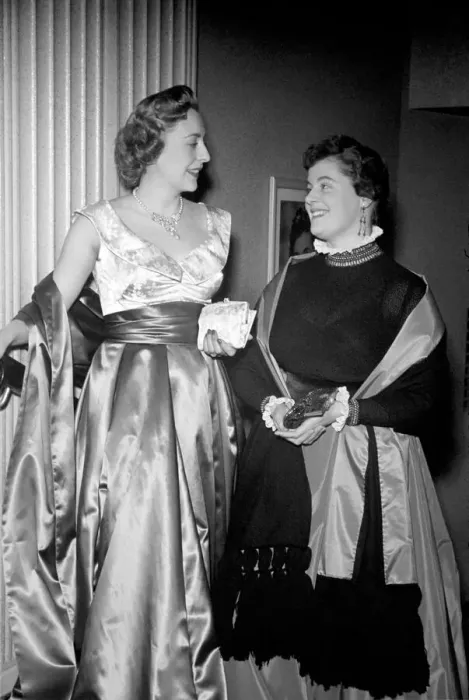 Framed Print : Actress Jane Hylton in an open necked evening dress, designed by Sheila Graham Framed Print : Actress Jane Hylton in an open necked evening dress, designed by Sheila Graham