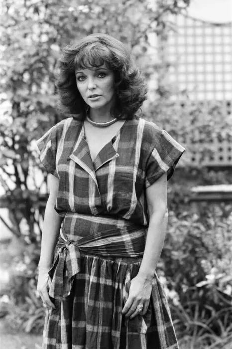 Framed Print : Actress Joan Collins. 6th May 1983 Framed Print : Actress Joan Collins. 6th May 1983