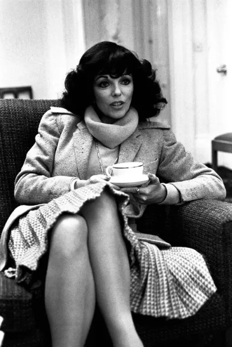 Framed Print : Actress Joan Collins in Newcastle on 27th February 1980 to promote her latest film Framed Print : Actress Joan Collins in Newcastle on 27th February 1980 to promote her latest film