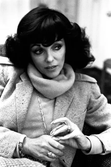 Framed Print : Actress Joan Collins in Newcastle on 27th February 1980 to promote her latest film Framed Print : Actress Joan Collins in Newcastle on 27th February 1980 to promote her latest film