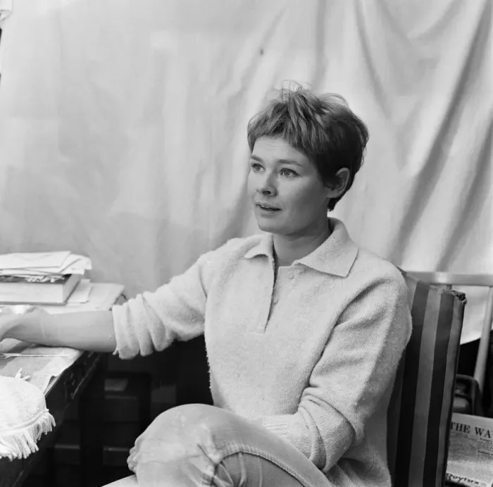 Framed Print : Actress Judi Dench. 4th August 1967 Framed Print : Actress Judi Dench. 4th August 1967