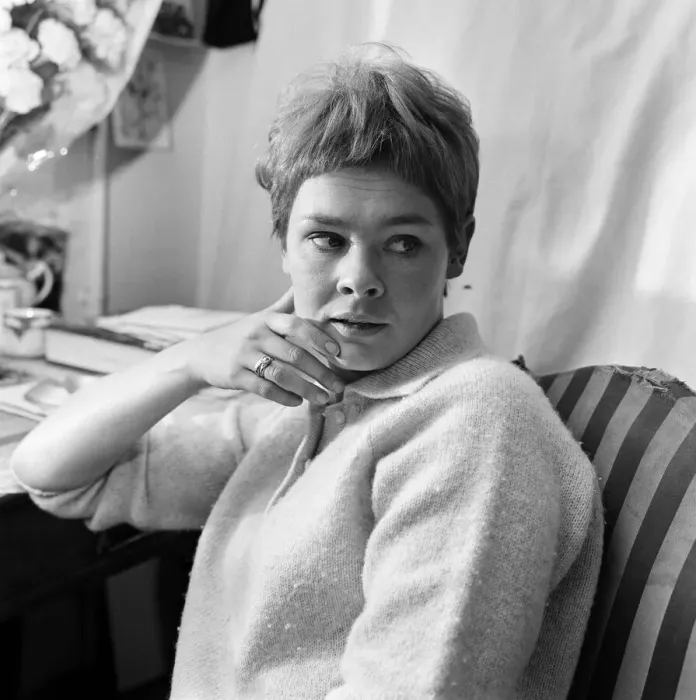 Framed Print : Actress Judi Dench. 4th August 1967 Framed Print : Actress Judi Dench. 4th August 1967