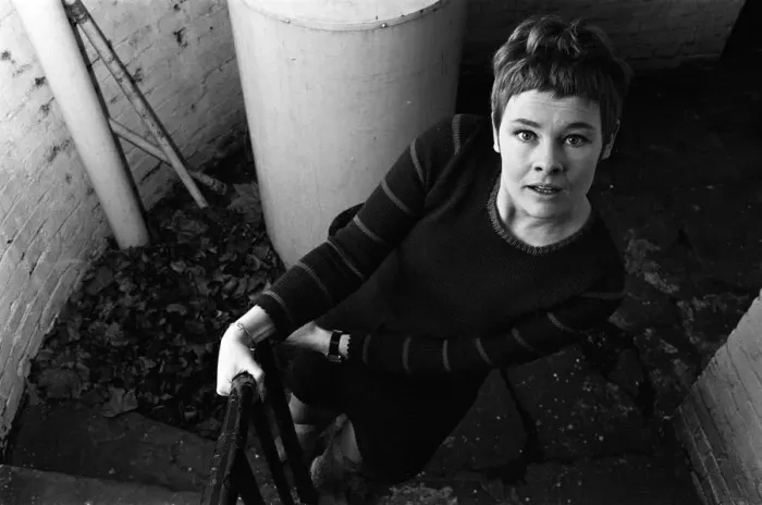 Framed Print : Actress Judi Dench at home. 17th November 1967 Framed Print : Actress Judi Dench at home. 17th November 1967