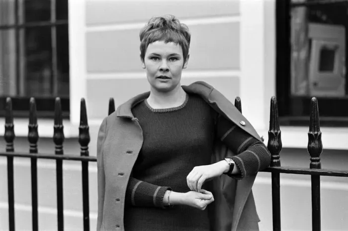 Framed Print : Actress Judi Dench at home. 17th November 1967 Framed Print : Actress Judi Dench at home. 17th November 1967