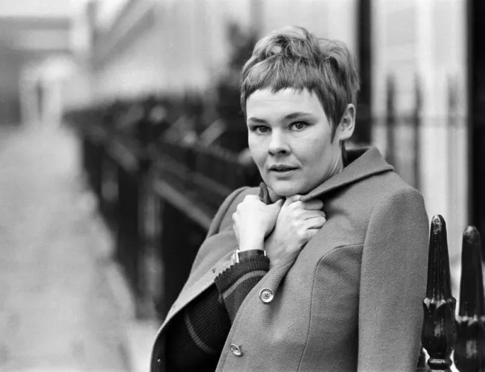Framed Print : Actress Judi Dench outside her home. 17th November 1967 Framed Print : Actress Judi Dench outside her home. 17th November 1967