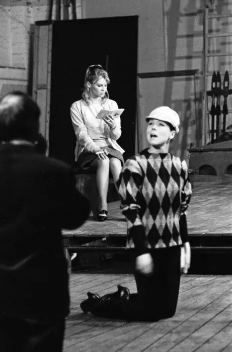 Framed Print : Actress Julie Christie joins the Royal Shakespeare Company. 7th January 1964
