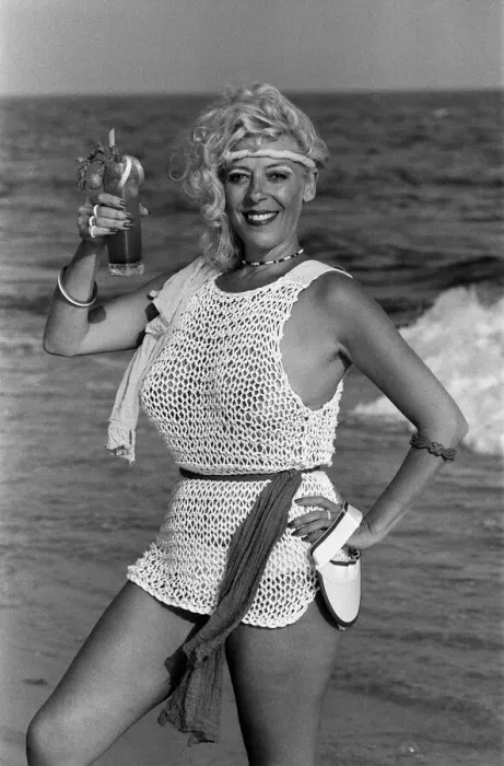 Framed Print : Actress Julie Goodyear, Bet Lynch in Coronation Street, on holiday in Portugal Framed Print : Actress Julie Goodyear, Bet Lynch in Coronation Street, on holiday in Portugal