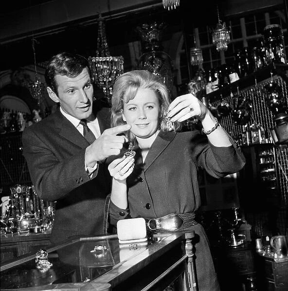 Actress Juliet Mills and her fiance Russell Alquist. 4th October 1961