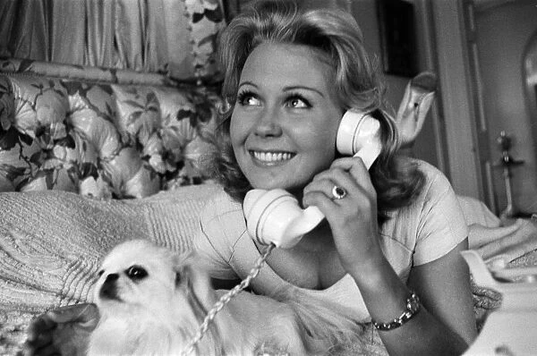 Actress Juliet Mills wearing her engagement ring. 10th August 1961