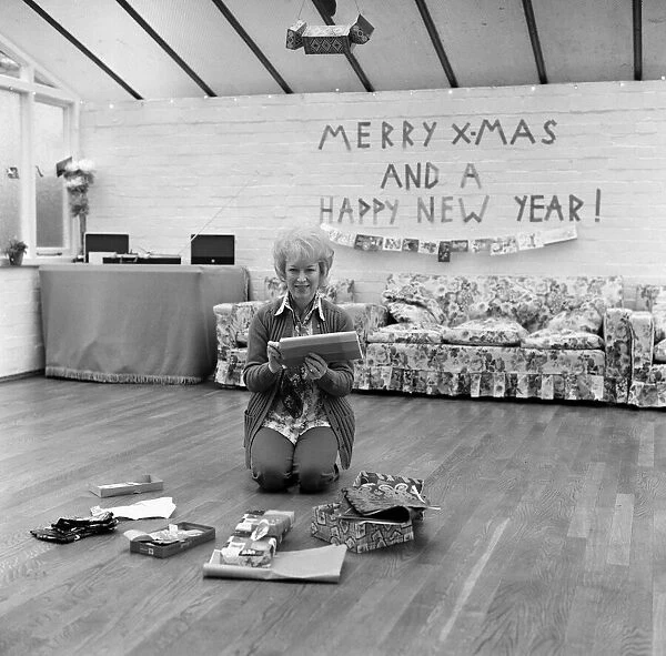Actress June Whitfield pictured at her home. 16th December 1971