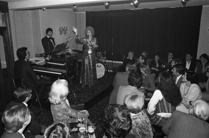 Framed Print : Actress Liz Dawn appears in a cabaret act. May 1982 Framed Print : Actress Liz Dawn appears in a cabaret act. May 1982