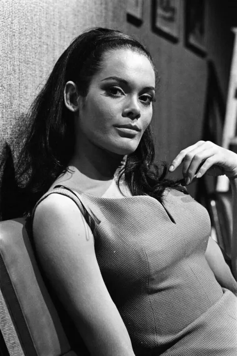 Framed Print : Actress Martine Beswick on the set of Thunderball'at Pinewood Studios Framed Print : Actress Martine Beswick on the set of Thunderball'at Pinewood Studios