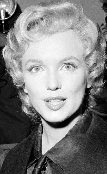 Actress Marylin Monroe at publicity shoot for their movie '