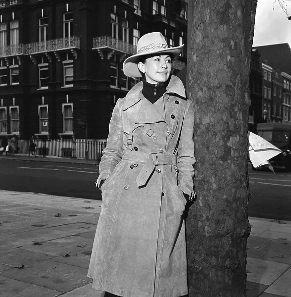 Actress Nanette Newman pictured in Sloane Square, London. 17th November 1973