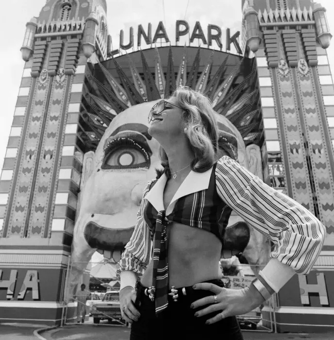 Framed Print : Actress Olivia Newton-John in Sydney, Australia. 3rd November 1973 Framed Print : Actress Olivia Newton-John in Sydney, Australia. 3rd November 1973