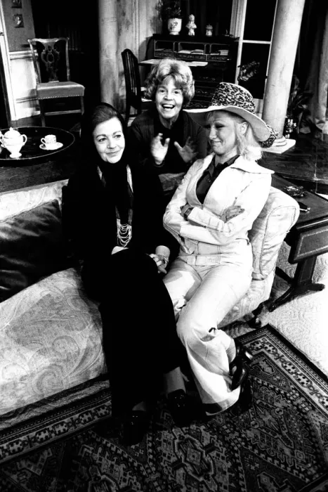 Framed Print : Actress Patricia Hayes with some of the cast of Relative Values at the Theatre Royal
