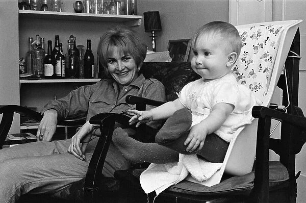 Actress Sheila Hancock with her baby daughter Melanie Jane. 14th March 1965