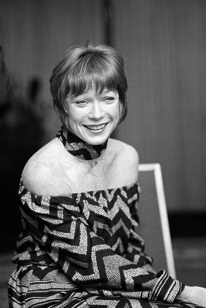 Actress and singer Shirley MacLaine arrived in London today to start a UK tour