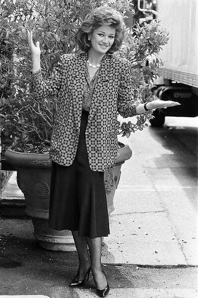 Actress Stephanie Beacham. 20th January 1986