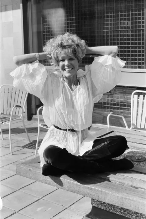 Framed Print : Actress Sue Nicholls. 25th March 1982 Framed Print : Actress Sue Nicholls. 25th March 1982