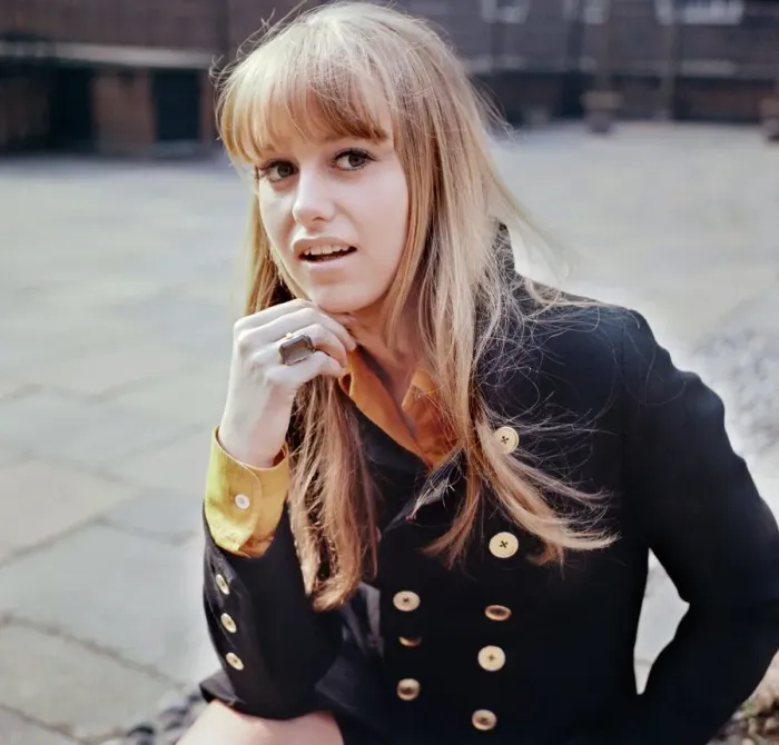 Framed Print : Actress: Susan George in Dolphin Square, London. March 1969 Framed Print : Actress: Susan George in Dolphin Square, London. March 1969