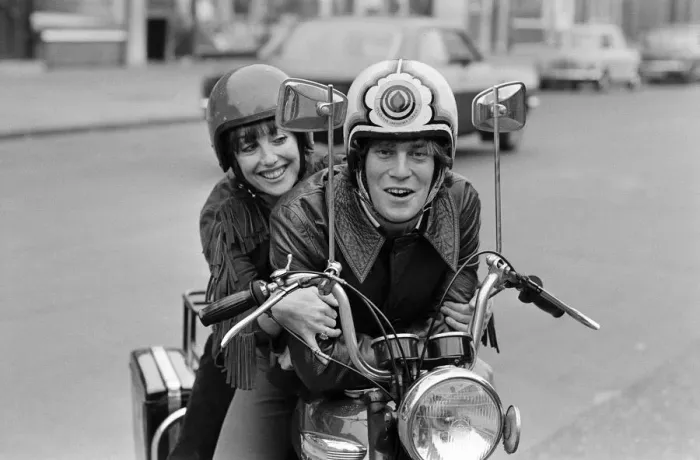 Framed Print : Actress Una Stubbs and her husband Nicky Henson arrive at the Young Vic Theatre for a Framed Print : Actress Una Stubbs and her husband Nicky Henson arrive at the Young Vic Theatre for a
