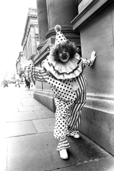 Framed Print : Actress Wendy Richard plays the clown in Newcastle in September, 1989 Framed Print : Actress Wendy Richard plays the clown in Newcastle in September, 1989