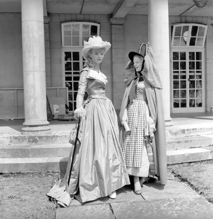 Framed Print : Actresses and models take part in a 18th century fashion parade at Pinewood Studios