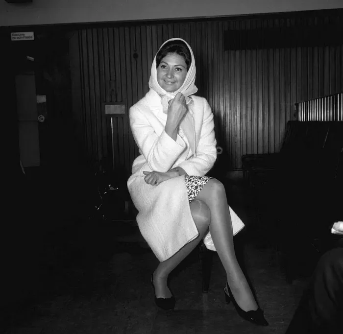 Framed Print : Adele Leigh actress at London Airport June 1965 Framed Print : Adele Leigh actress at London Airport June 1965