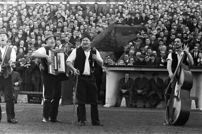 Framed Print : Adge Cutler and The Wurzels perform before the fans at the Bristol City ground Framed Print : Adge Cutler and The Wurzels perform before the fans at the Bristol City ground