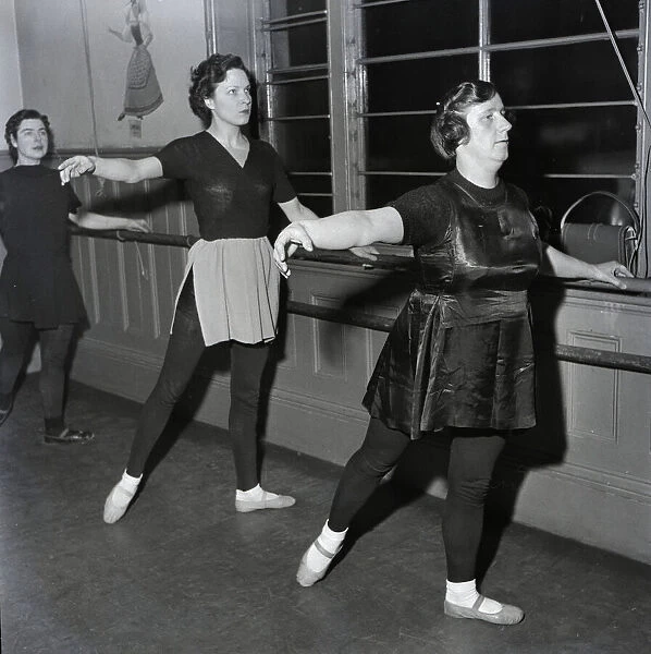 Advanced ballet classes at Come Ripman School Baker Street, London 1st March 1954