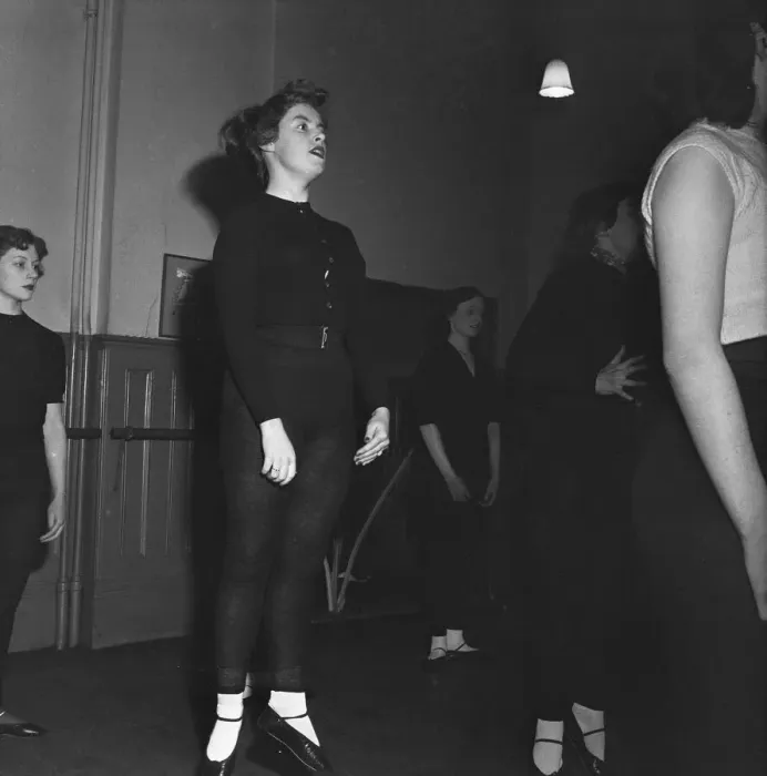 Framed Print : Advanced ballet classes at Come Ripman School Baker Street, London 1st March 1954 Framed Print : Advanced ballet classes at Come Ripman School Baker Street, London 1st March 1954
