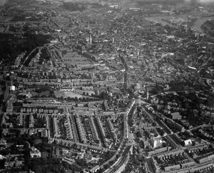 Framed Print : Aerial view of Ipswich in Suffolk. Circa 1930 Framed Print : Aerial view of Ipswich in Suffolk. Circa 1930