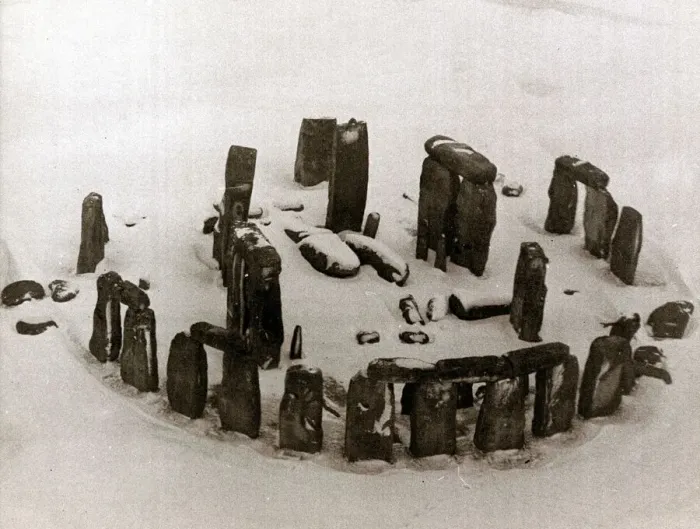 Framed Print : An aerial view of the ruins of Stonehenge in Wiltshire covered in snow January Framed Print : An aerial view of the ruins of Stonehenge in Wiltshire covered in snow January