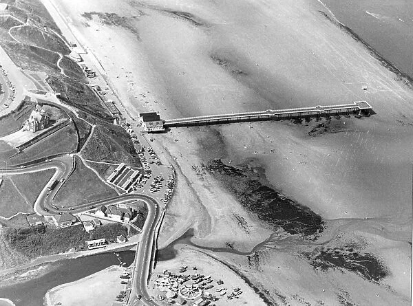 Aerial view of Saltburn beach. 28th August 1984