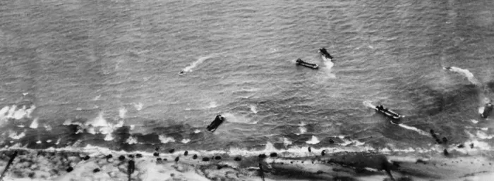 Framed Print : An aerial view of the storming of Beach Head in the great allied attack on the French