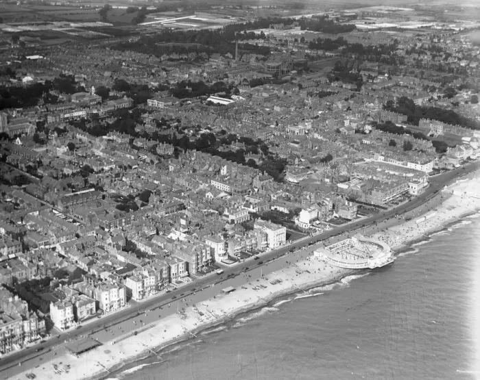 Framed Print : Aerial view of Worthing. Circa 1926 Local Caption These are rough scans Framed Print : Aerial view of Worthing. Circa 1926 Local Caption These are rough scans