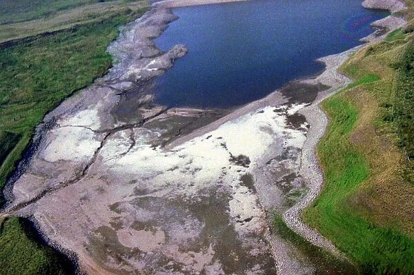 Aerial views of Yorkshire during 1995 drought August 1995