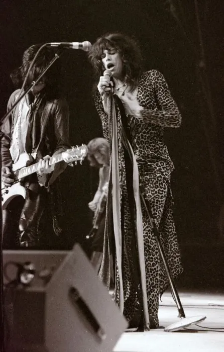 Framed Print : Aerosmith in Concert at Pontiac Stadium, Detroit, USA - May 1976 Steve Tyler lead Framed Print : Aerosmith in Concert at Pontiac Stadium, Detroit, USA - May 1976 Steve Tyler lead