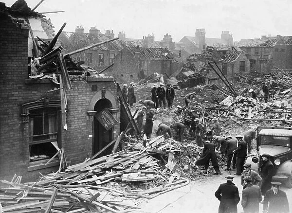 The aftermath of an air raid on Hull, Yorkshire, 31st March 1941