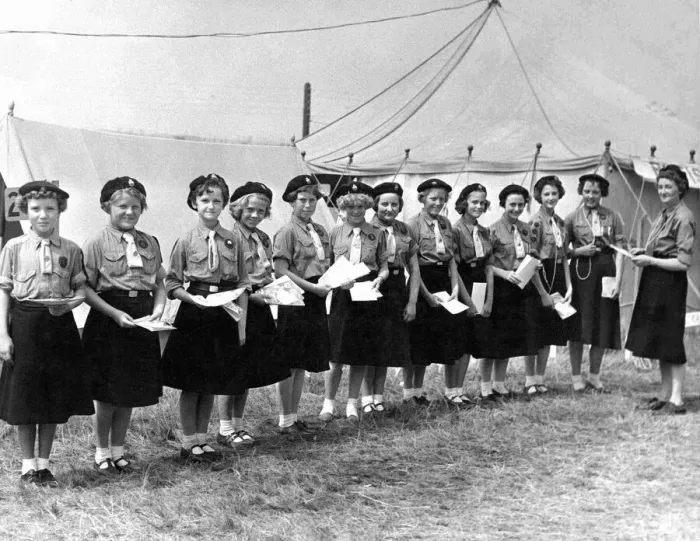 Framed Print : Agriculture - Shows - Royal Welsh - July 1959 - Girl guides act as programme sellers