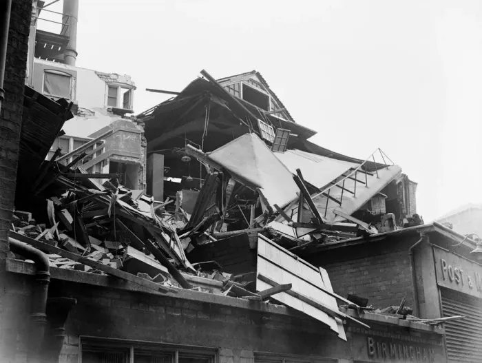 Framed Print : Air raids on Birmingham on the nights of 9th and 10th April 1941 Framed Print : Air raids on Birmingham on the nights of 9th and 10th April 1941